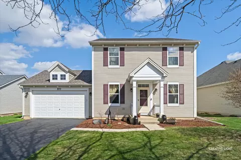 577 Cardinal Ave, Oswego, IL 60543