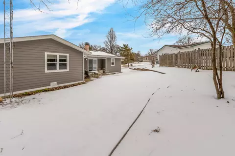 4509 Ashley Dr, Mchenry, IL 60050 photo 9