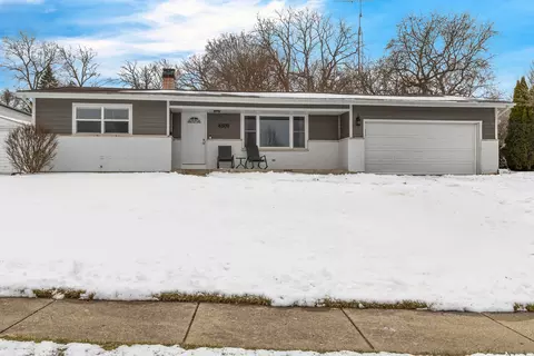 4509 Ashley Dr, Mchenry, IL 60050