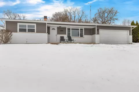 4509 Ashley Dr, Mchenry, IL 60050 photo 2