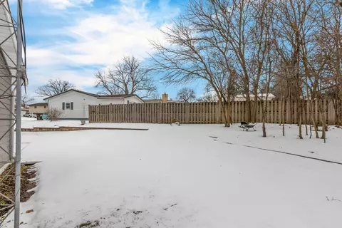 4509 Ashley Dr, Mchenry, IL 60050 photo 10