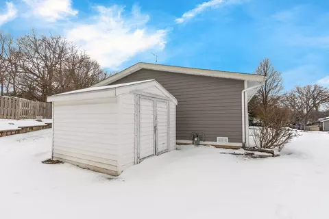 4509 Ashley Dr, Mchenry, IL 60050 photo 4