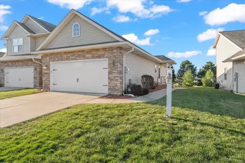 1703 Timber Wolf Ln #C, Mahomet, IL 61853