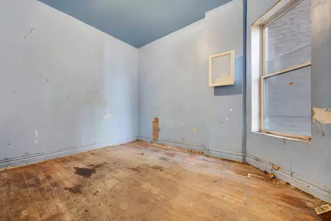 Bedroom - 7241 S Yale Ave, Chicago, IL 60621 photo 3 of 7