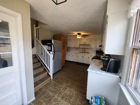 Entry Way - 710 N Maple St, Sparta, IL 62286 photo 5 of 6