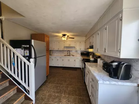 Kitchen - 710 N Maple St, Sparta, IL 62286 photo 3 of 4