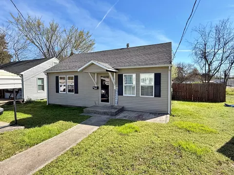 1202 Ferry St, Metropolis, IL 62960