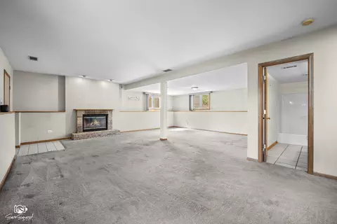Living - 6907 Manchester Dr, Plainfield, IL 60586 photo 7 of 9