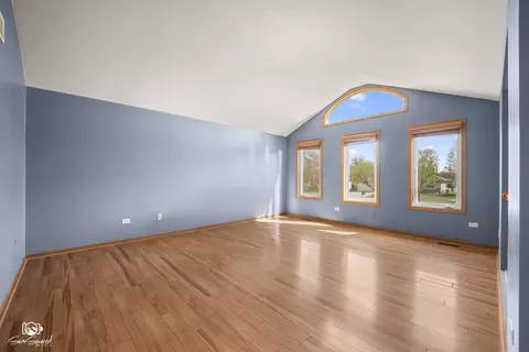 Living - 6907 Manchester Dr, Plainfield, IL 60586 photo 3 of 9