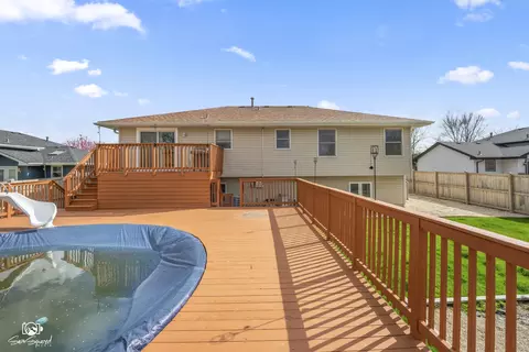 Exterior - 6907 Manchester Dr, Plainfield, IL 60586 photo 6 of 9