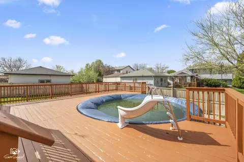 Exterior - 6907 Manchester Dr, Plainfield, IL 60586 photo 4 of 9