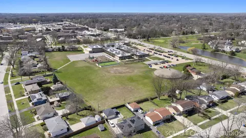 View/Area - 1003 E Alder Ln, Mount Prospect, IL 60056 photo 1 of 7