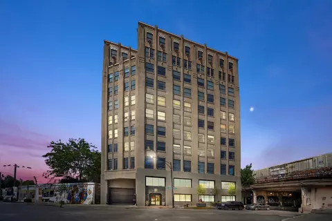 1550 S Blue Island Ave #404, Chicago, IL 60608