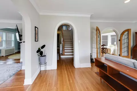 Entry Way - 283 Bartram Rd, Riverside, IL 60546 photo 1 of 3