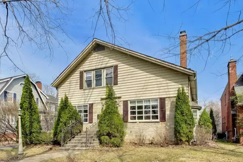 Exterior - 283 Bartram Rd, Riverside, IL 60546 photo 2 of 5