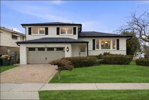9248 N Maryland St, Niles, IL 60714