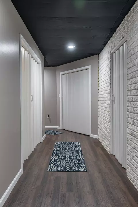 Entry Way - 76 Parkview Dr, Eldridge, IA 52748 photo 2 of 2