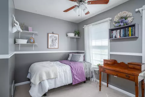 Bedroom - 76 Parkview Dr, Eldridge, IA 52748 photo 1 of 4