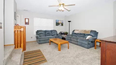 23 Fetzer Ct #2, Bloomington, IL 61704 photo 3