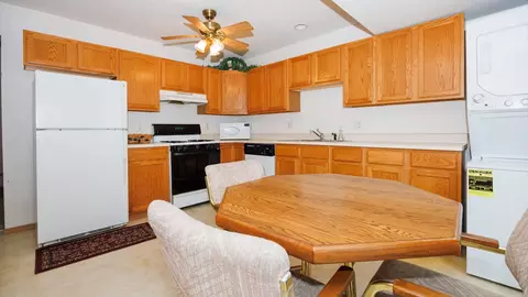 23 Fetzer Ct #2, Bloomington, IL 61704 photo 7