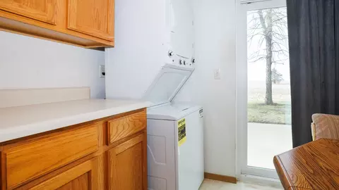 23 Fetzer Ct #2, Bloomington, IL 61704 photo 9