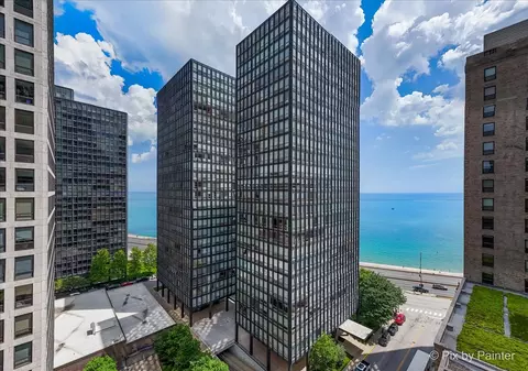 860 N Lake Shore Dr #4M, Chicago, IL 60611
