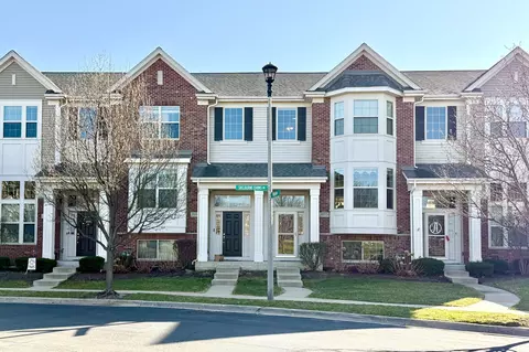 28 W078 Shelburne Farms Dr, Winfield, IL 60190