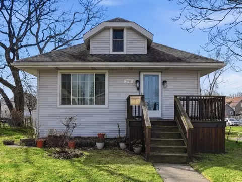 2749 Broadway St, Blue Island, IL 60406