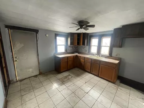 261 N 6th Ave, Kankakee, IL 60901 photo 3