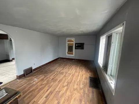 261 N 6th Ave, Kankakee, IL 60901 photo 2