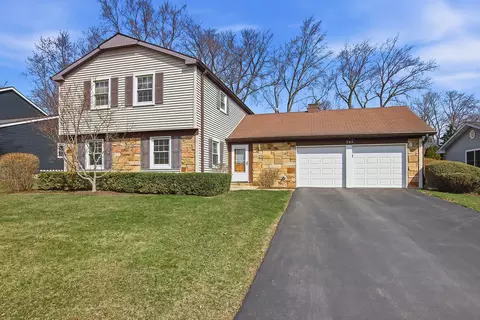 393 Indian Hill Dr, Buffalo Grove, IL 60089