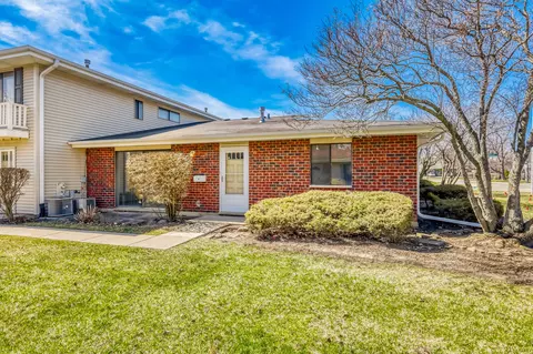 1318 Yarmouth Ct #0, Schaumburg, IL 60193