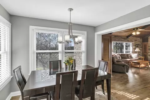Dining - 512 Bay Rd, Mchenry, IL 60051 photo 1 of 1