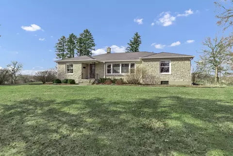 Exterior - 512 Bay Rd, Mchenry, IL 60051 photo 2 of 6