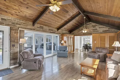 Living - 512 Bay Rd, Mchenry, IL 60051 photo 3 of 3