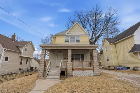 903 44th St, Rock Island, IL 61201