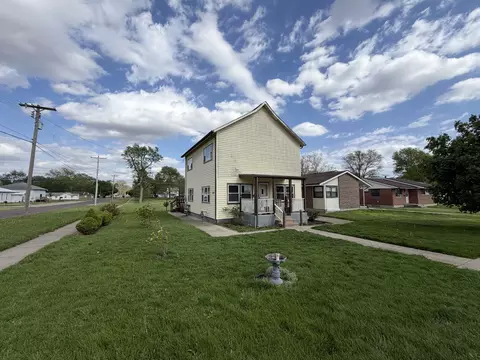 523 W 9th St, Gibson City, IL 60936
