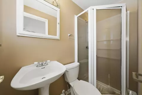 Bath - 7635 S Oconto Ave, Bridgeview, IL 60455 photo 1 of 2