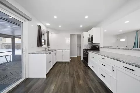 Kitchen - 7635 S Oconto Ave, Bridgeview, IL 60455 photo 4 of 4