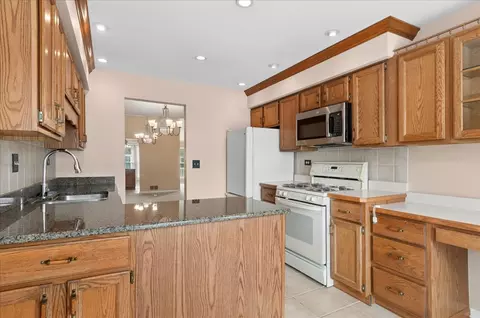 Kitchen - Undisclosed, Naperville, IL 60563 photo 1 of 3