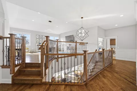 Entry Way - 28 Pinnacle Ct, Naperville, IL 60565 photo 1 of 1