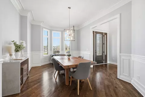 Dining - 28 Pinnacle Ct, Naperville, IL 60565 photo 1 of 1