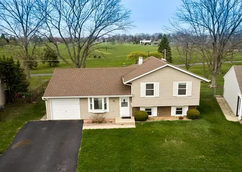 74 Joseph Ln, Glendale Heights, IL 60139