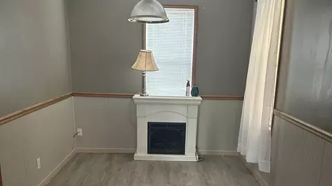 Living - 1017 Pulaski St, Peru, IL 61354 photo 1 of 1