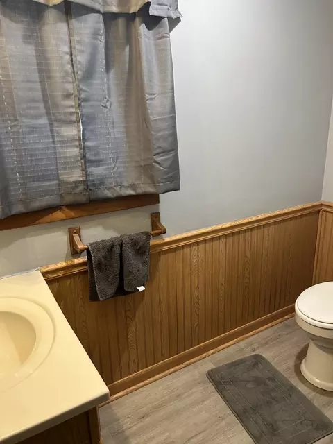 Bath - 1017 Pulaski St, Peru, IL 61354 photo 2 of 2