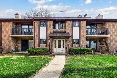 2229 Wharf Dr #1108, Woodridge, IL 60517