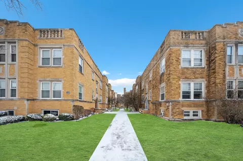Exterior - 4209 N Keystone Ave #2W, Chicago, IL 60641 photo 1 of 3