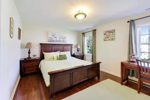 Bedroom - 8324 44th Pl, Lyons, IL 60534 photo 1 of 5