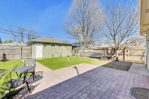 Exterior - 8324 44th Pl, Lyons, IL 60534 photo 2 of 4