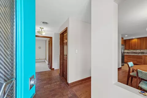 1004 Mayfair Rd, Champaign, IL 61821 photo 4